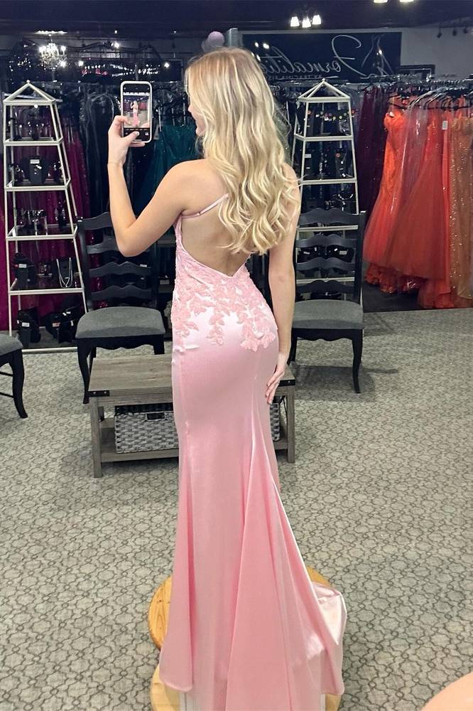 Robe de soirée sirène en satin rose avec appliques et bretelles spaghetti 