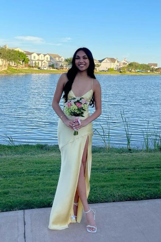 Robe de soirée longue en satin vert doux à bretelles sexy 