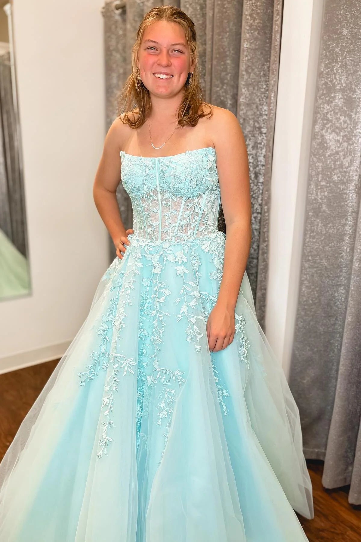Formal Wear Dresses Strapless Sleeveless Light Blue Lace Appliques Long Formal Dress Prom Dress Stores With Prom Dresses