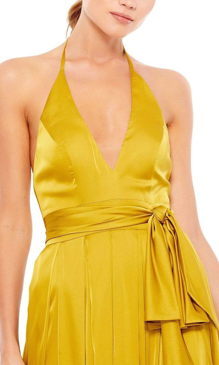 Robes de soirée pour femmes / Robe de bal trapèze, dos nu, décolleté en V, sans manches, fente haute / Robe de bal en magasin 