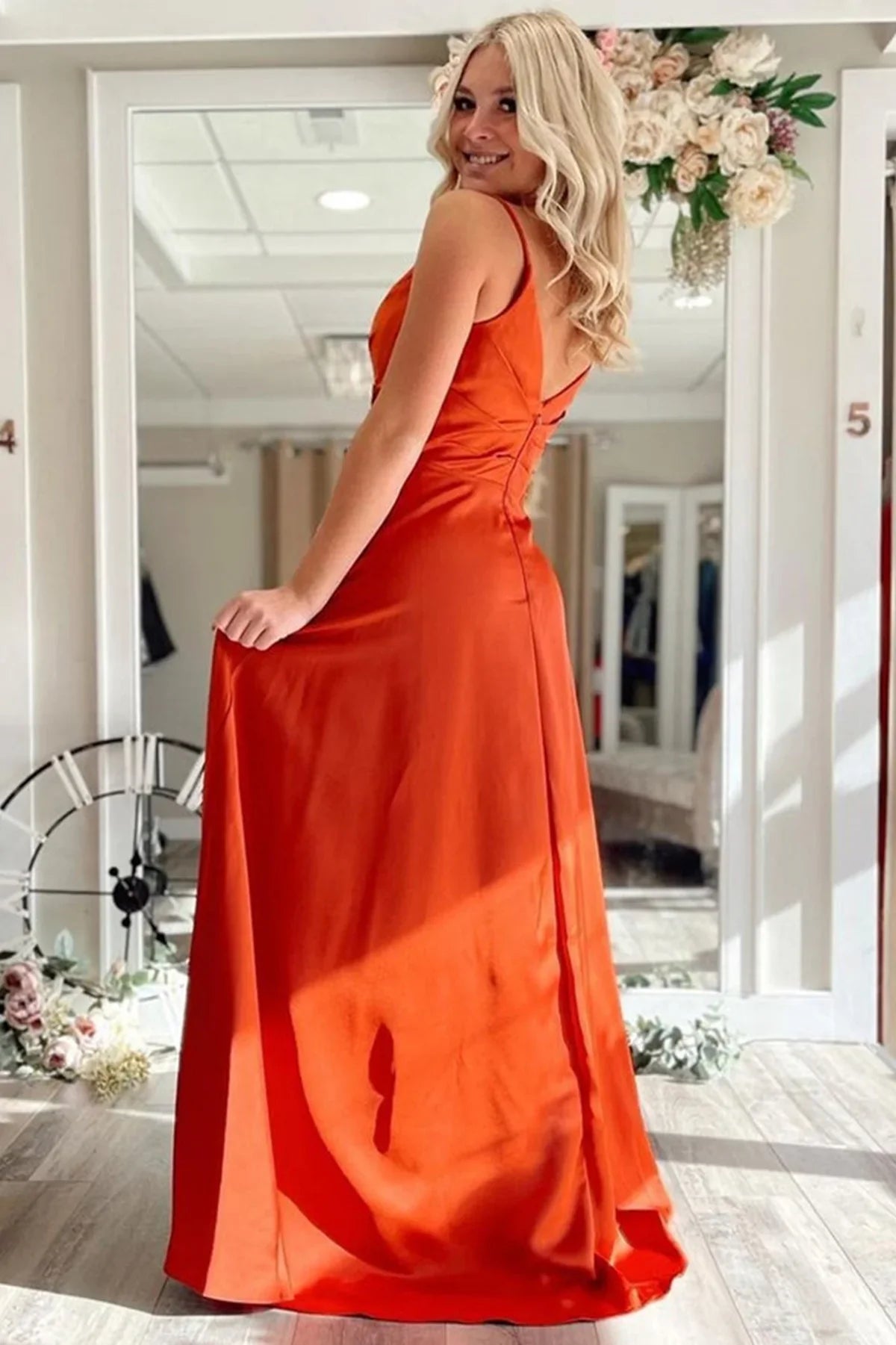 Formal Women's Dresses A Line Long Prom Dresses with Pocket V Neck Red/Pink/Blue Formal Graduation Evening Dresses / Prom Dress Shop