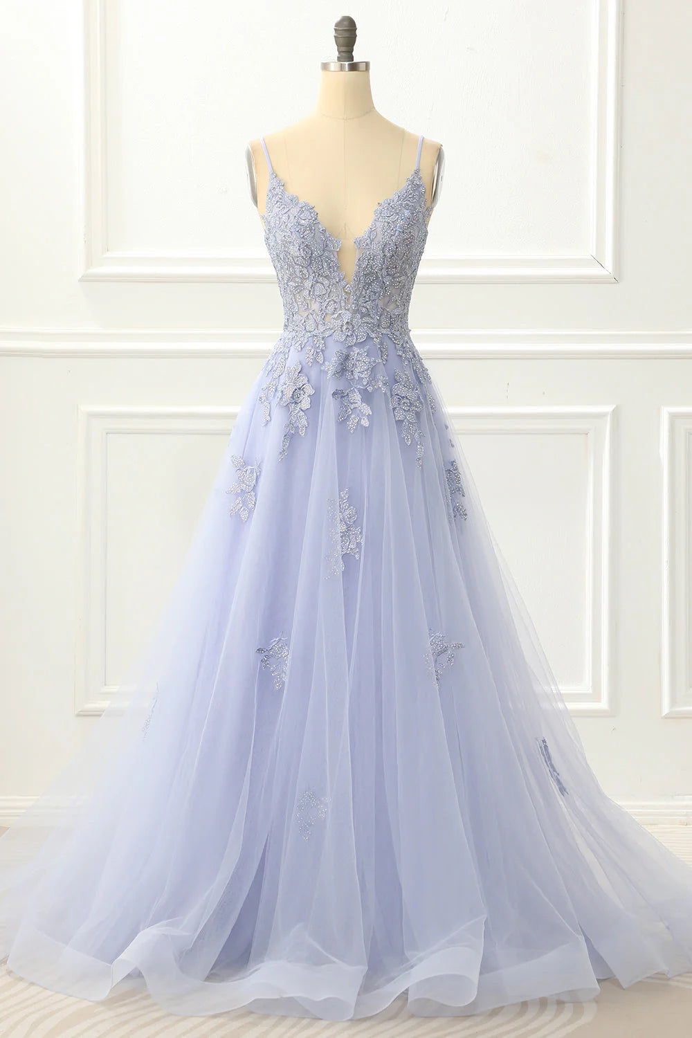 V Neck Spaghetti Straps Tulle Lavender Prom Dress With Appliques