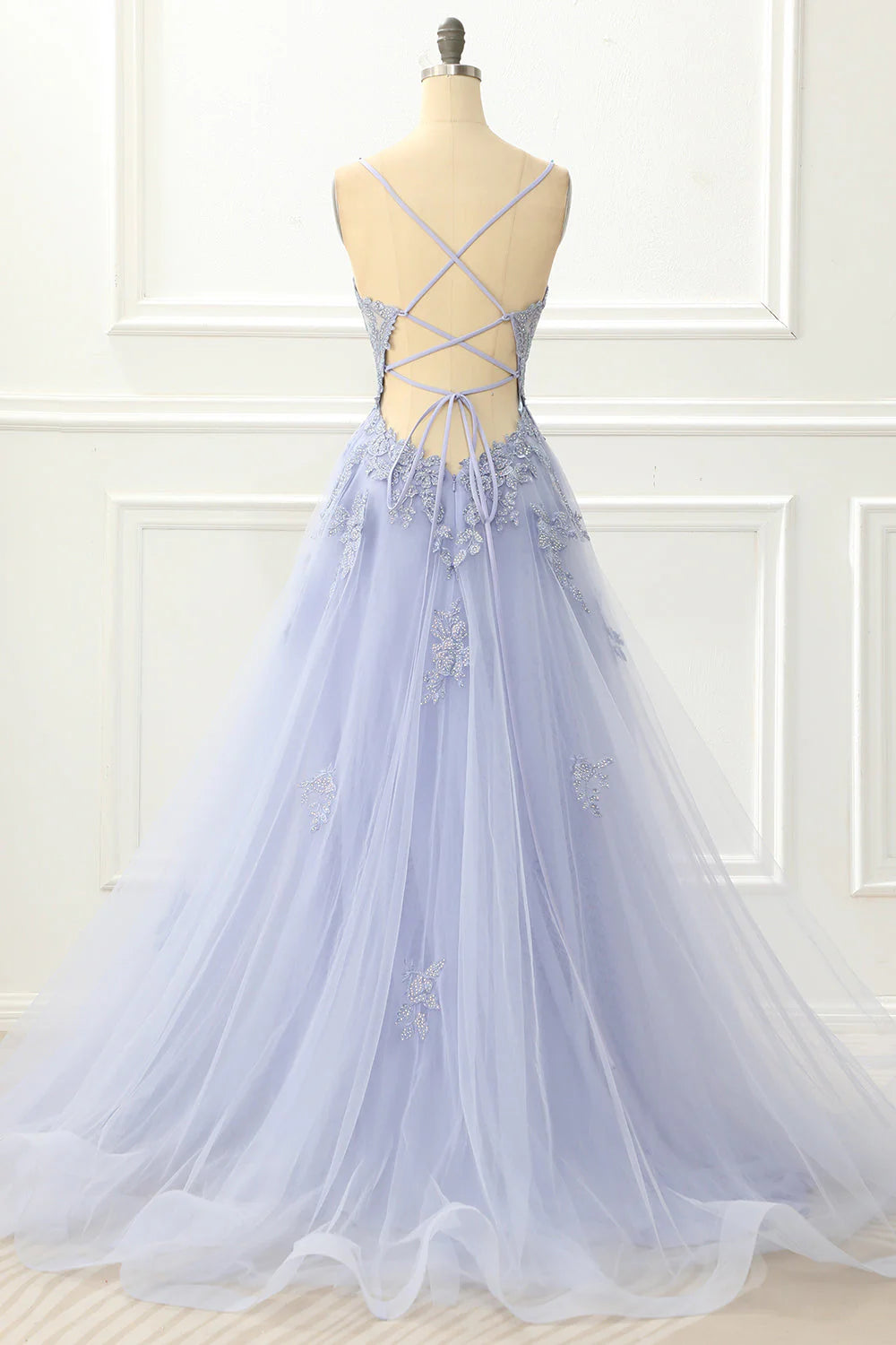 V Neck Spaghetti Straps Tulle Lavender Prom Dress With Appliques