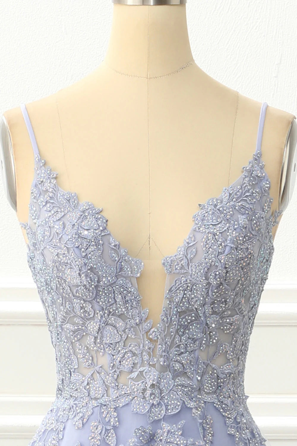 V Neck Spaghetti Straps Tulle Lavender Prom Dress With Appliques