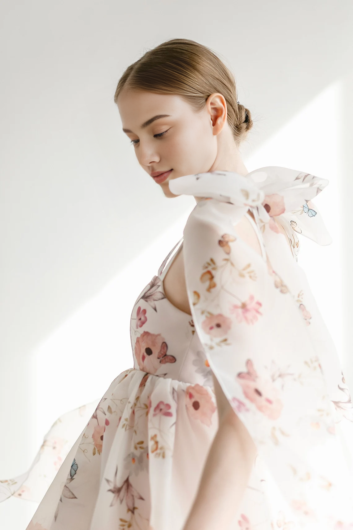 Vestido de fiesta de graduación con hombros descubiertos, corte A, largo hasta la rodilla, corto, con cordones y corte en A 