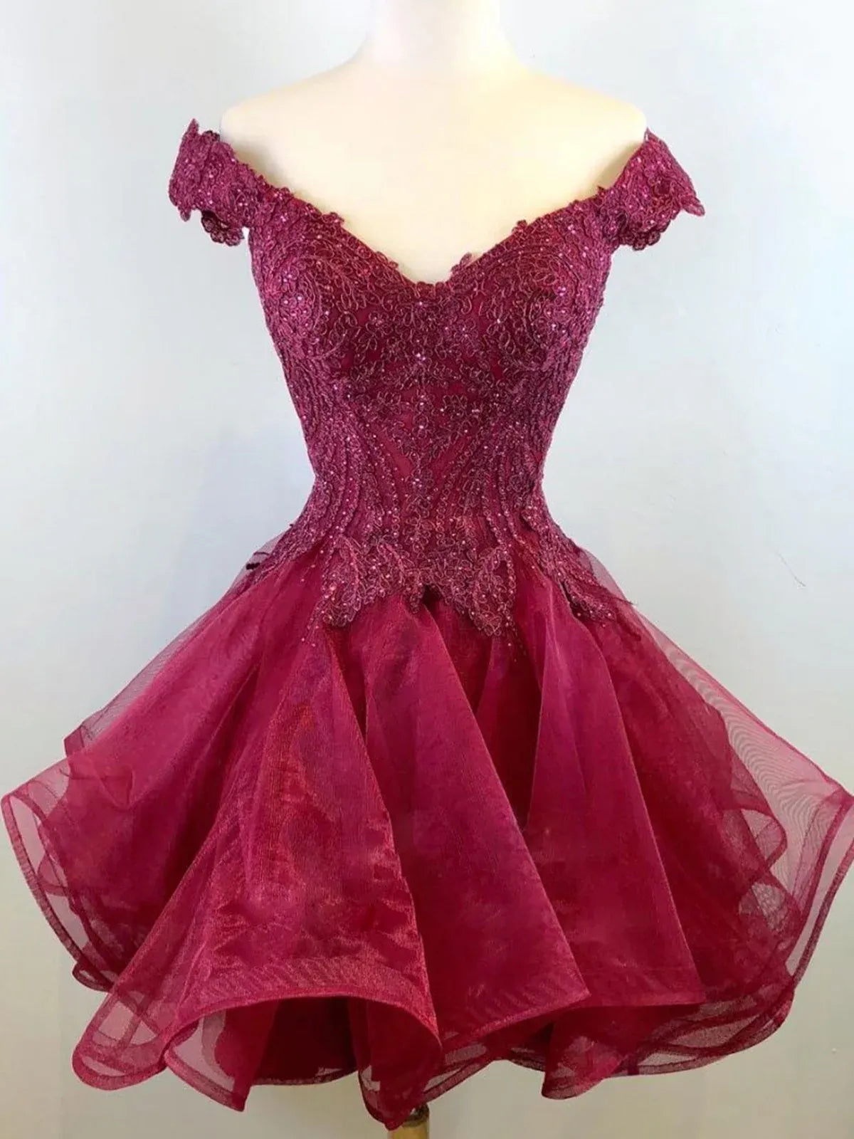 Glamorous A-Line Off Shoulder Short Sleeve Lace Beaded Tulle Mini Homecoming Dress