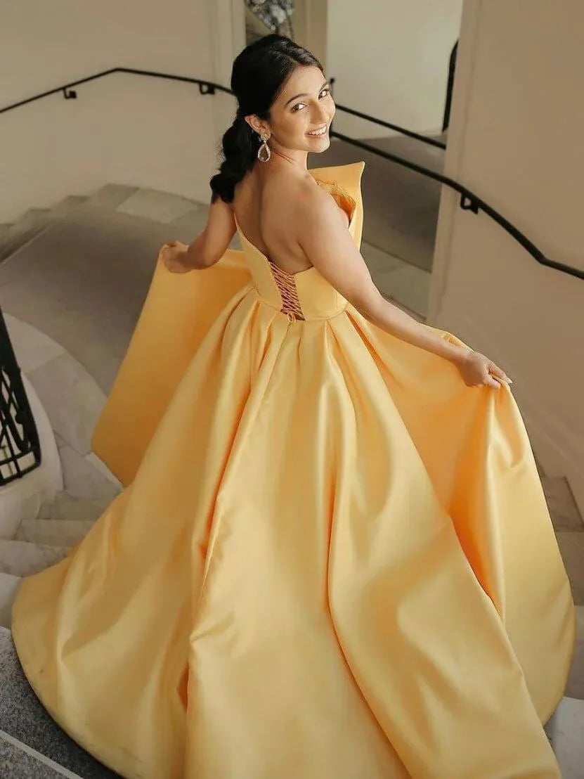 Glamorous Ball Gown Strapless High Slit Satin Maxi Prom Dress