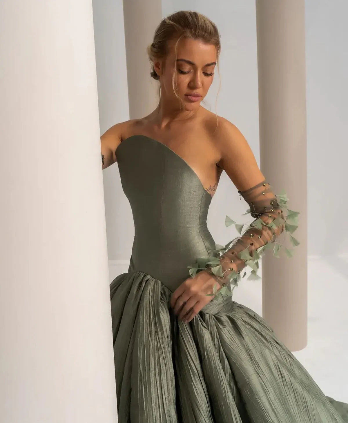 Glamorous Ballgown Strapless Sleeveless Backless Textured Satin Evening Dress With Train