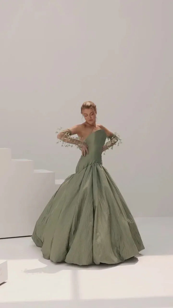 Glamorous Ballgown Strapless Sleeveless Backless Textured Satin Evening Dress With Train
