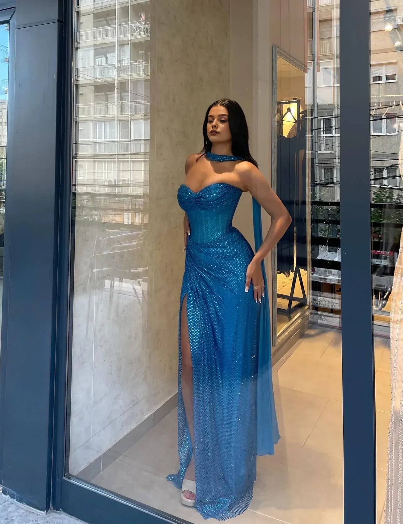 Glamorous Sheath Sweetheart Sleeveless Pleated Floor-Length Evening Dress With Scarf