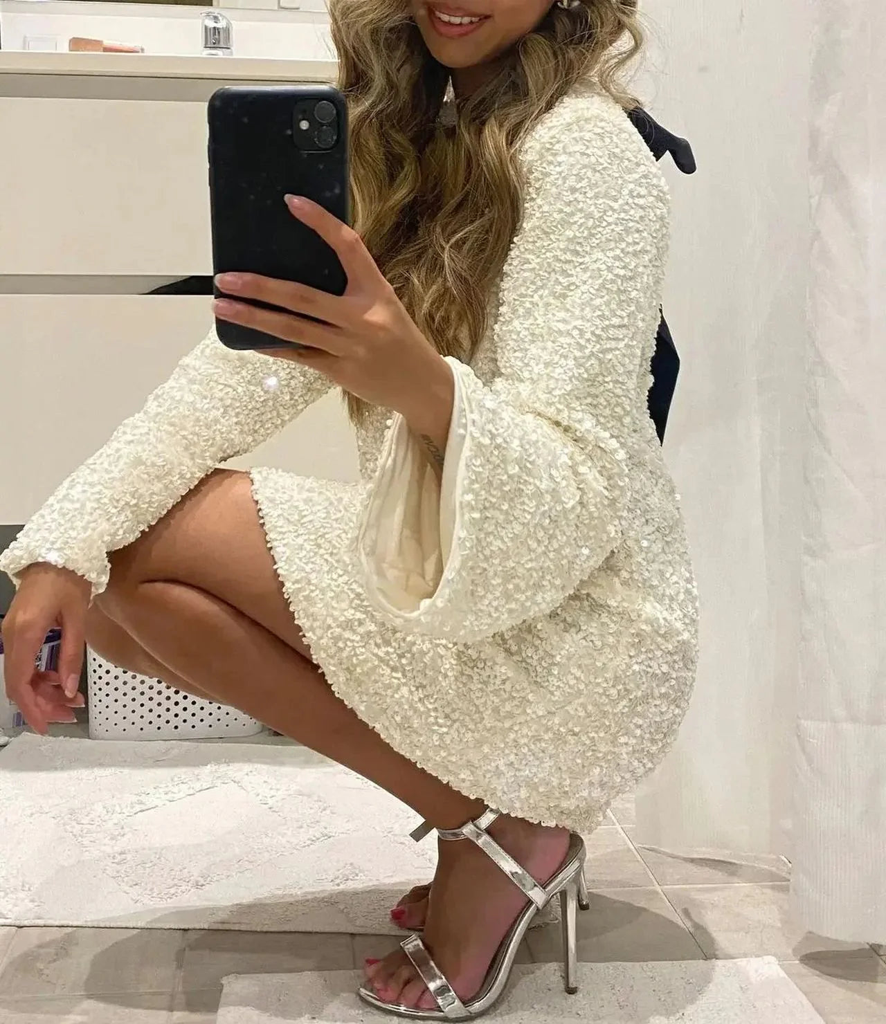 Glamorous A-Line Crew Neck Long Sleeve Bow Sequin White Mini Homecoming Dress