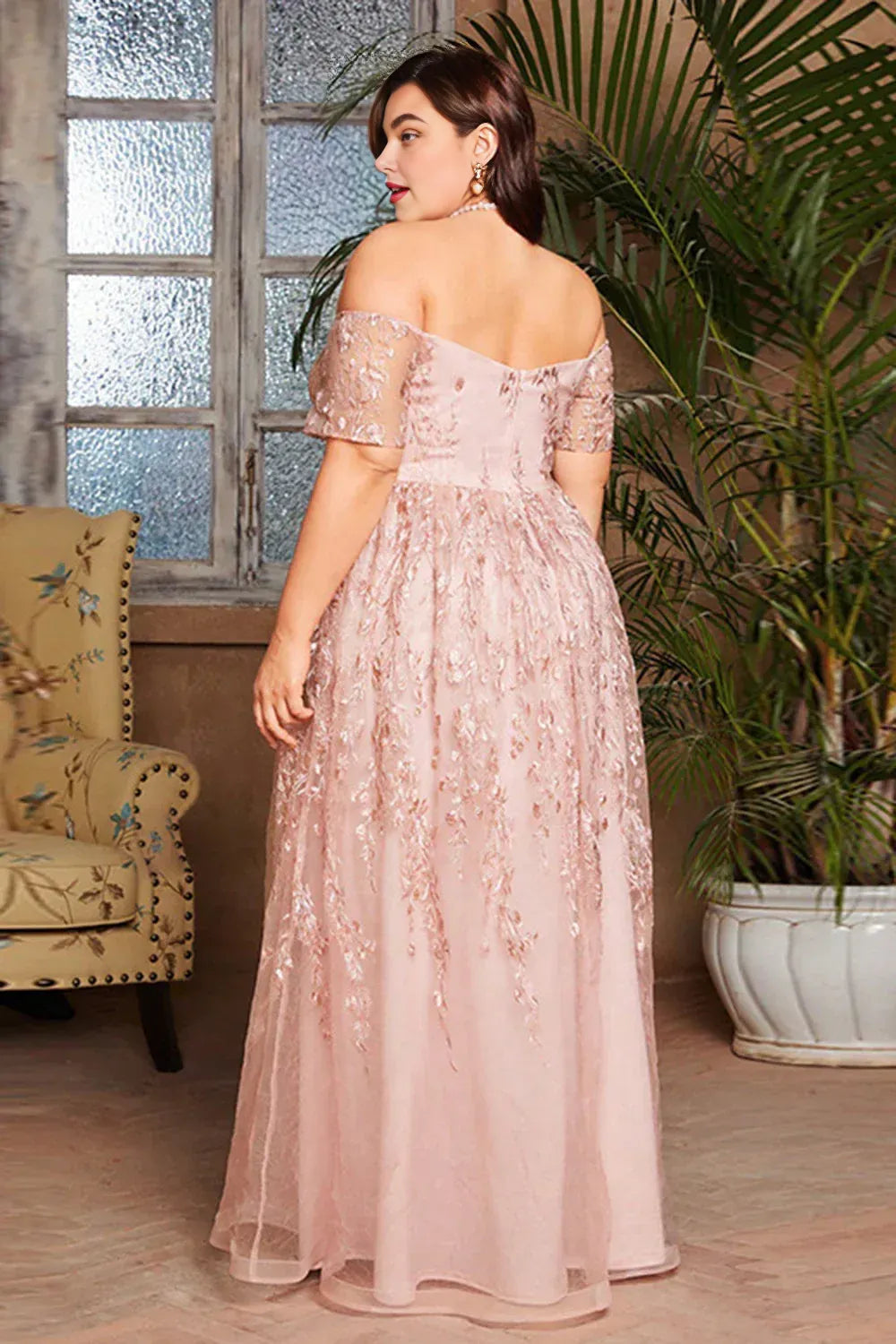 Graceful A-Line Off the Shoulder Short Sleeve Tulle Appliques Floor-Length Plus Size Mother of the Bride Dress