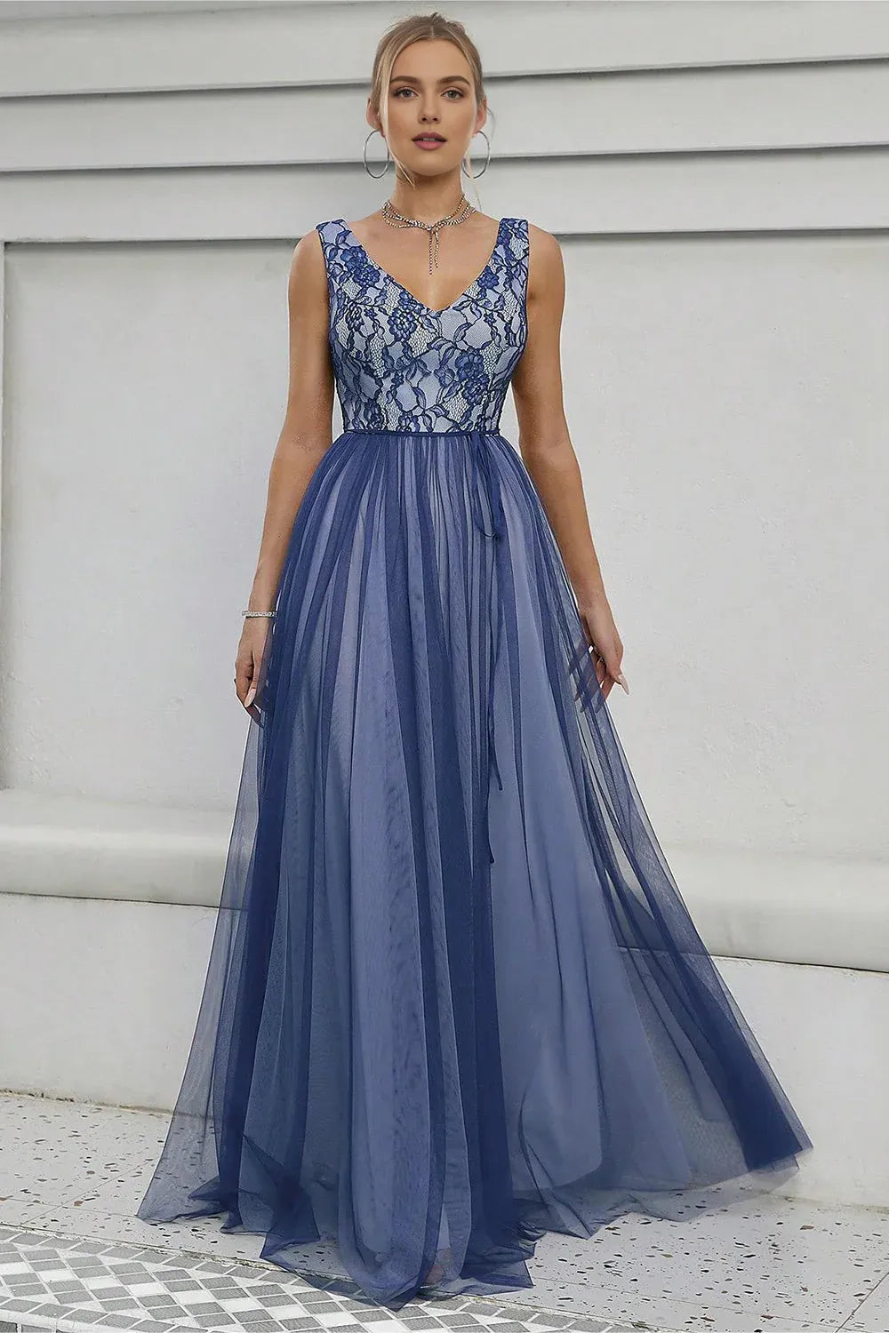 Graceful A-Line V-Neck Sleeveless Tulle Floor-Length Prom Dress