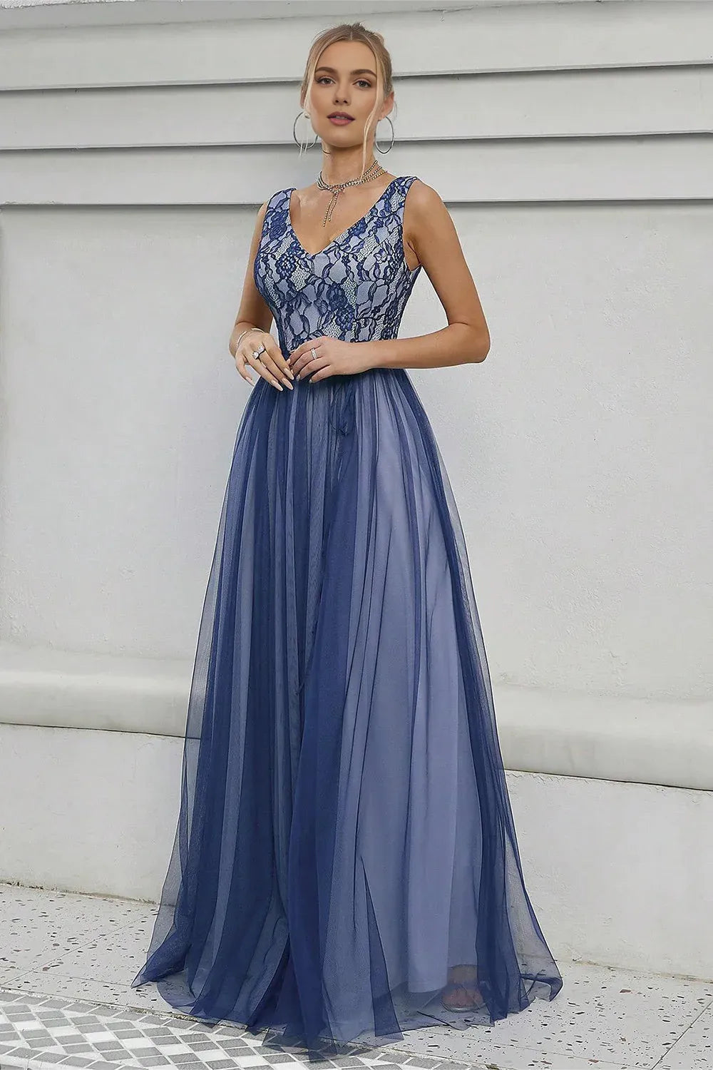 Graceful A-Line V-Neck Sleeveless Tulle Floor-Length Prom Dress