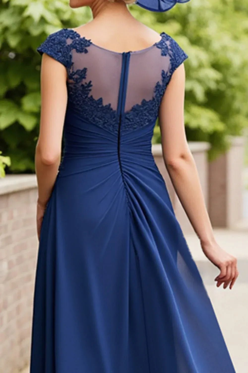 Graceful A Line Scoop Neck Pleated Chiffon Tea-Length Mother Of The Bride Dress