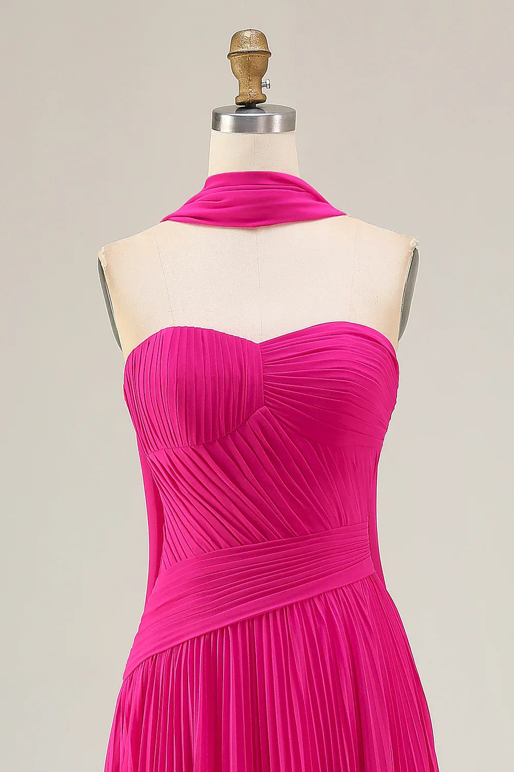 Graceful A Line Strapless Sleeveless Tulle Pleated Floor-Length Prom Dress