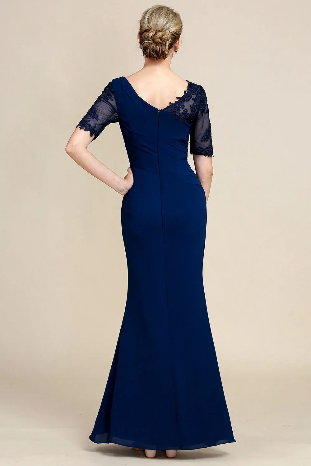 Graceful Sheath Boat Neck Short Sleeve Appliques Floor-Length Mother of Bride Dress