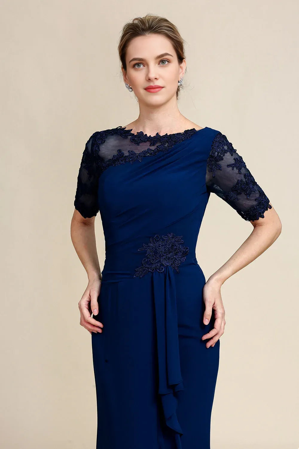 Graceful Sheath Boat Neck Short Sleeve Appliques Floor-Length Mother of Bride Dress