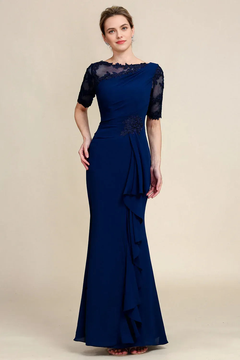 Graceful Sheath Boat Neck Short Sleeve Appliques Floor-Length Mother of Bride Dress