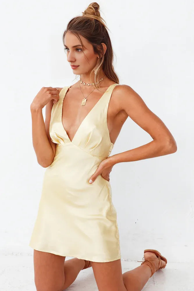 HOT Sale Simple Deep V Neck Satin Shein Yellow A-Line Sleeveless Solid Color Short Homecoming Dress