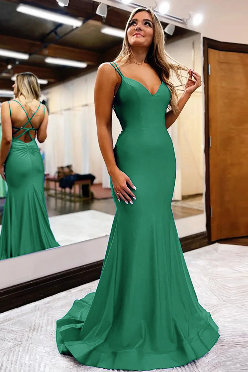 Vestido de fiesta largo con escote en V profundo, largo hasta el suelo, sin espalda, corte sirena y tirantes finos