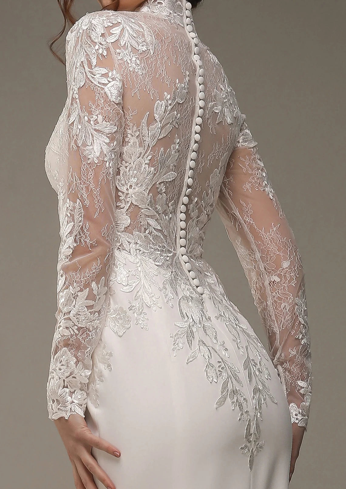 Handmade Satin Bridal Dress Hight Neck Maxi Wedding Dress Train Long Sleeves Lace Decorations Luxurious Wedding Dress High Neck