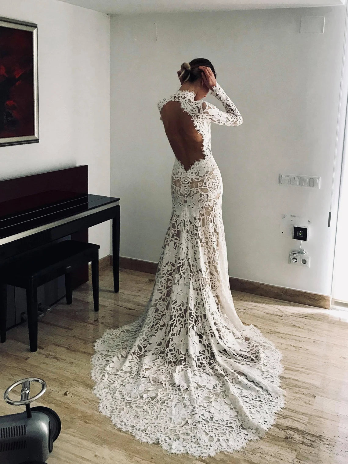 Hight Neck Elegant Long Sleeve Wedding Dress Bride Dress Open Back Lace With Train