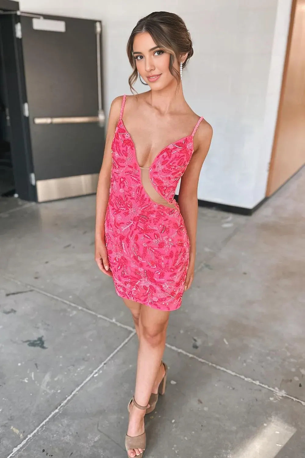 Weitese Prom Dress Store Trendy Spaghetti Straps Pink Short Homecoming Dress with Embroidery Formal Women's Dresses