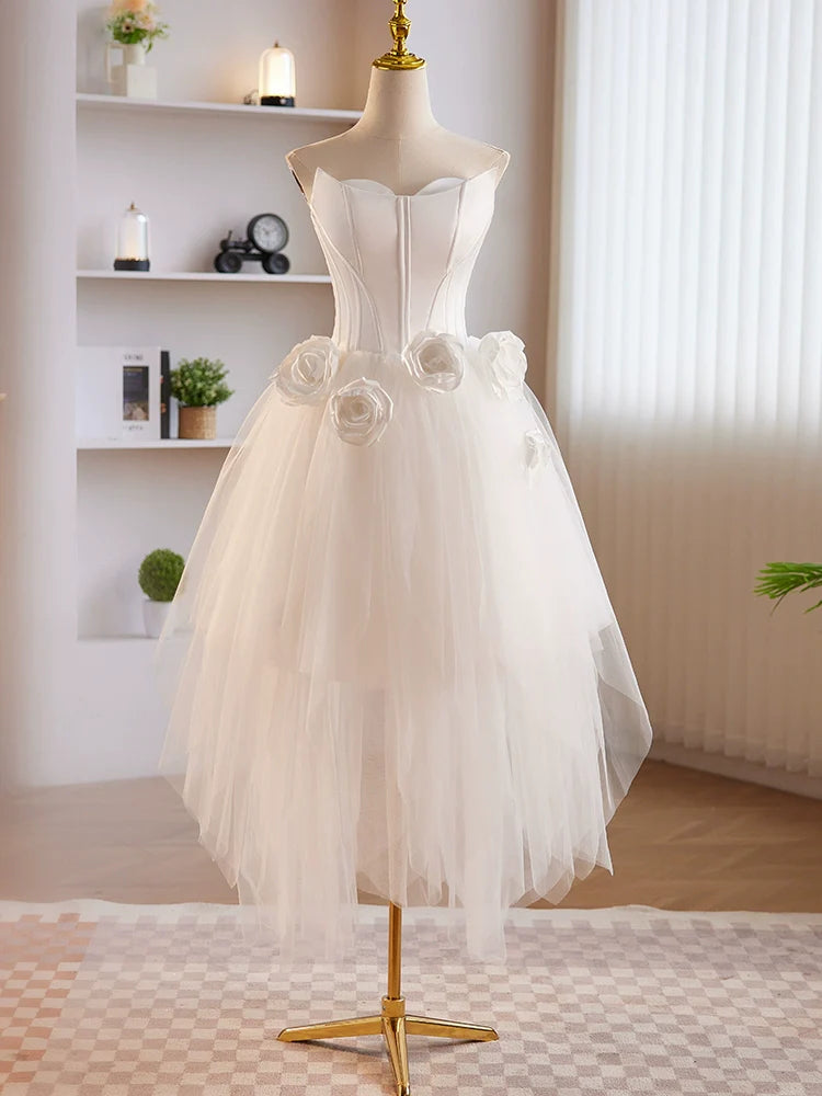 Robe de soirée unique en tulle et satin, coupe haute et basse