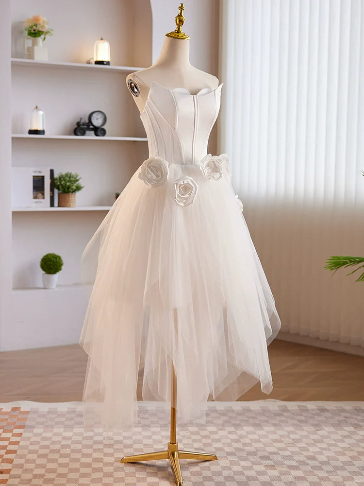 Robe de soirée unique en tulle et satin, coupe haute et basse