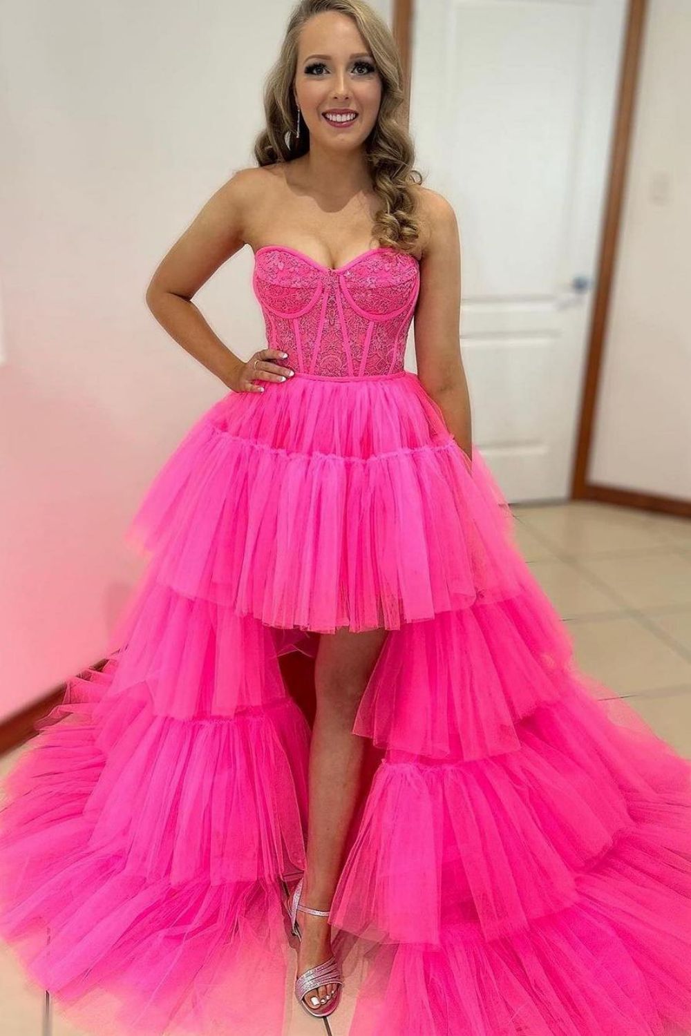 Weitese Hot Pin High-Low Sweetheart Sweep Train Ruffle Tulle Prom Dress