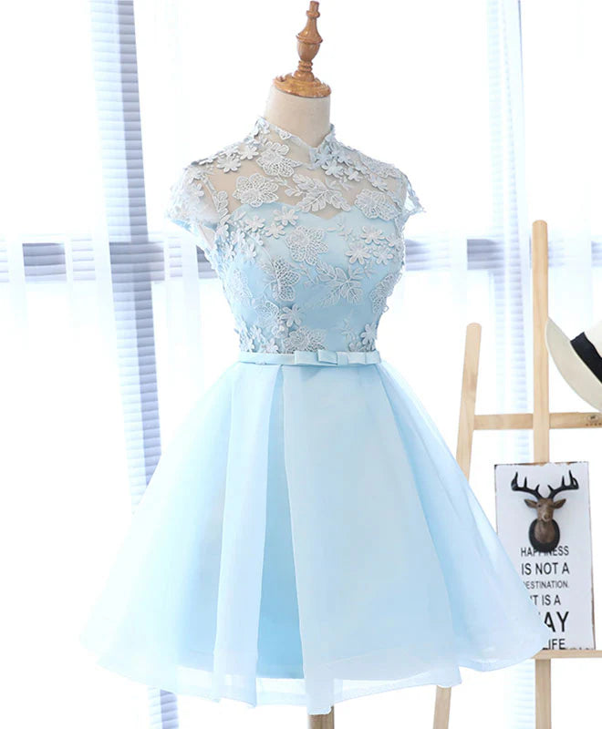Robe de soirée en tulle et dentelle avec appliques 