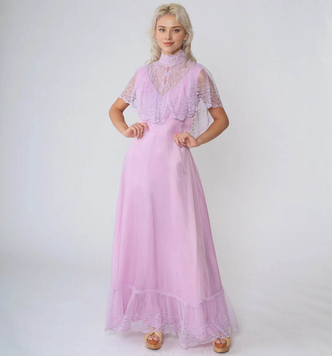 Lavender Gown Prom Dress Lace Maxi Dress High Neck Flutter Sleeve Capelet Retro Formal Party Vintage Ankle Length Evening Dress