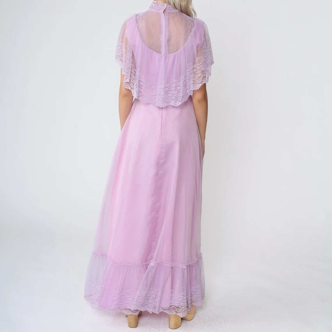 Lavender Gown Prom Dress Lace Maxi Dress High Neck Flutter Sleeve Capelet Retro Formal Party Vintage Ankle Length Evening Dress