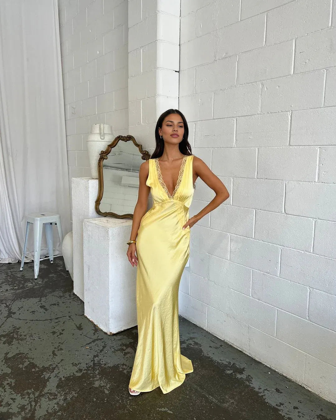 Weitese Formal Women's Dresses Lace V Neck Yellow Sheath Long Prom Dress Formal Evening Party Dress Prom Dresses Stores