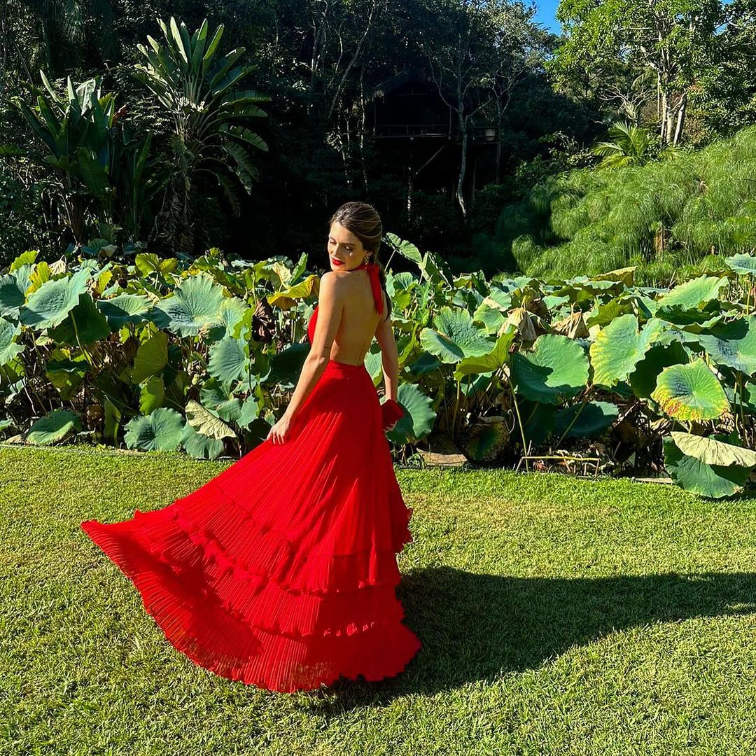 Weitese Formal Women's Dresses A Line Deep V Neck Pleats Long Prom Dress Red Formal Party Dress Prom Dresses Stores