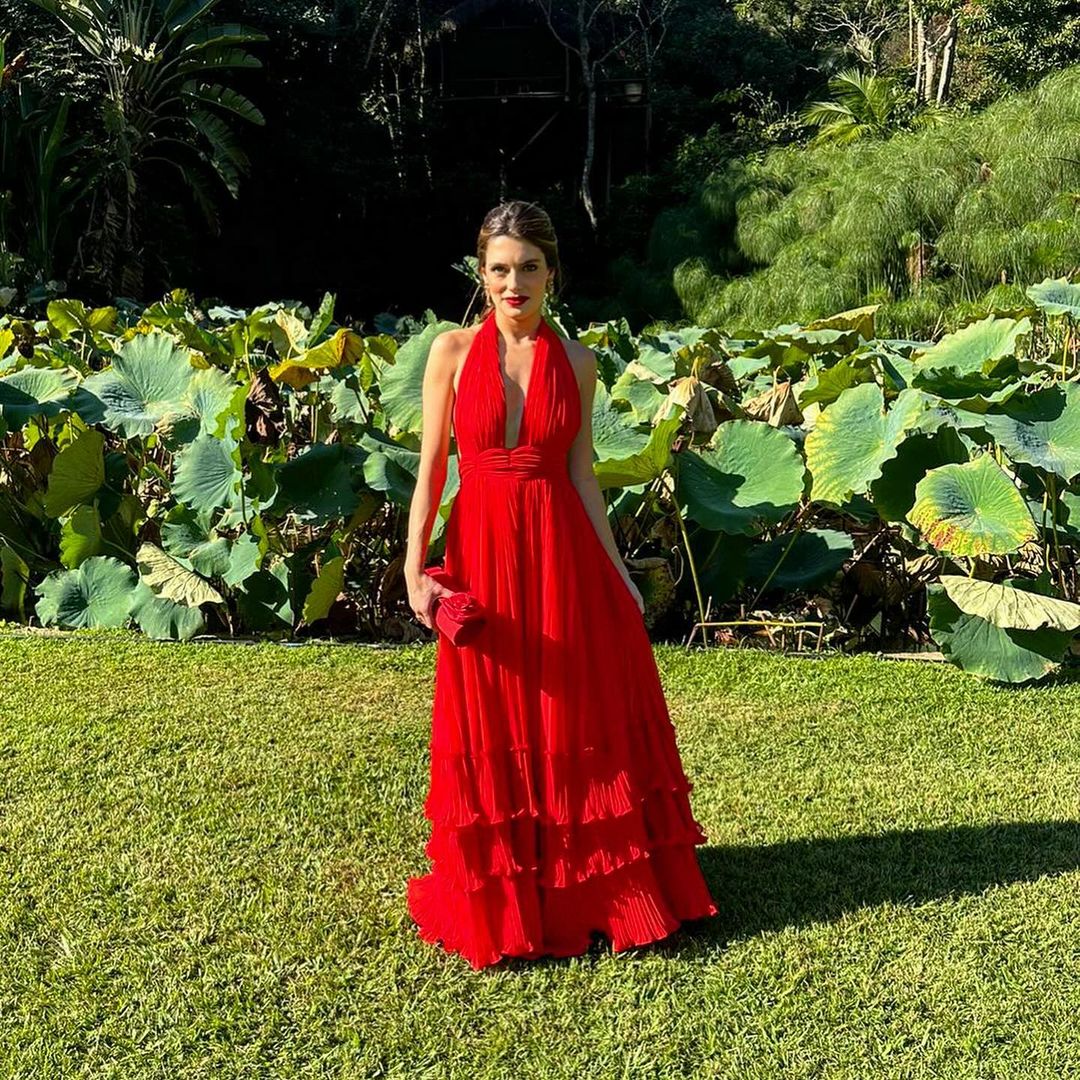 Weitese Formal Women's Dresses A Line Deep V Neck Pleats Long Prom Dress Red Formal Party Dress Prom Dresses Stores