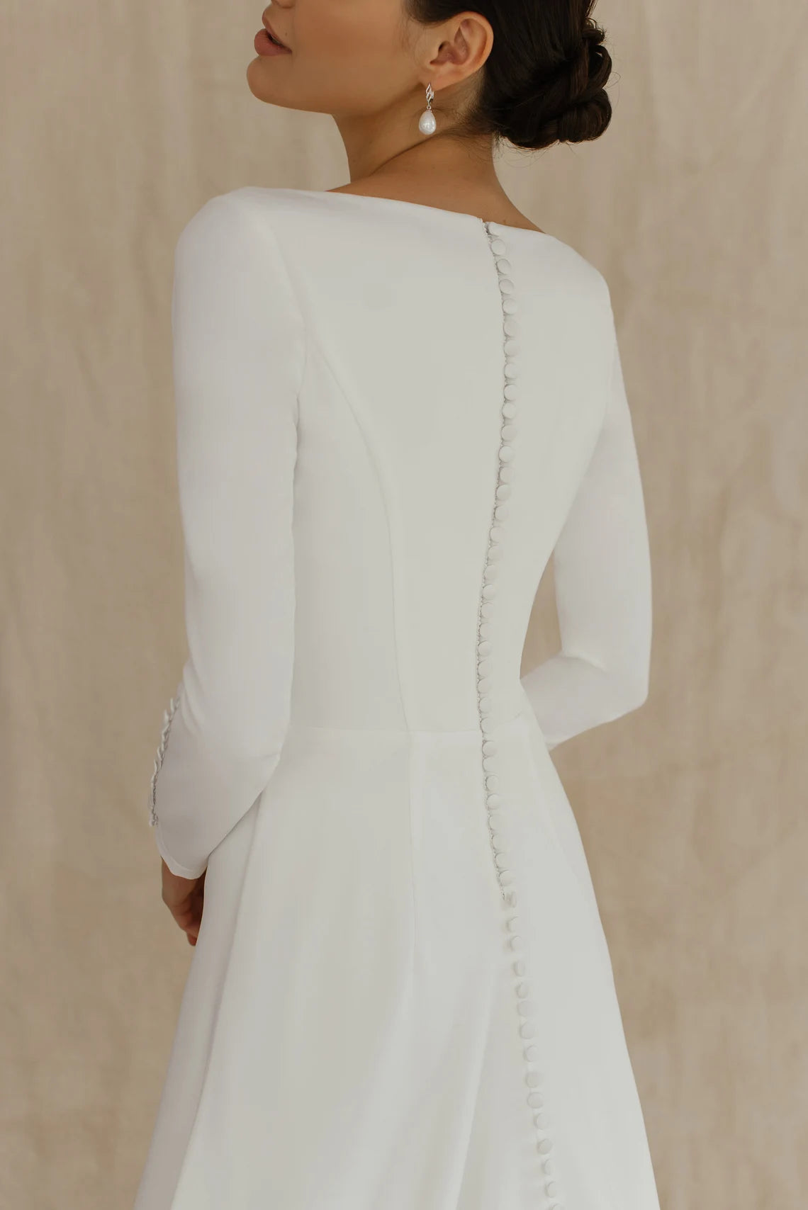 Long Sleeve And High Back Wedding Dress Simple Winter Bridal Gown Reception Dress Modest Wedding Dress With Train