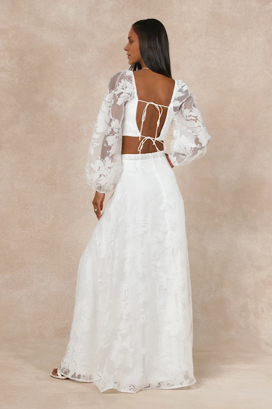 Robe de mariée deux pièces à manches longues, col carré, perfection exceptionnelle, motif floral blanc dévoré, avec fente
