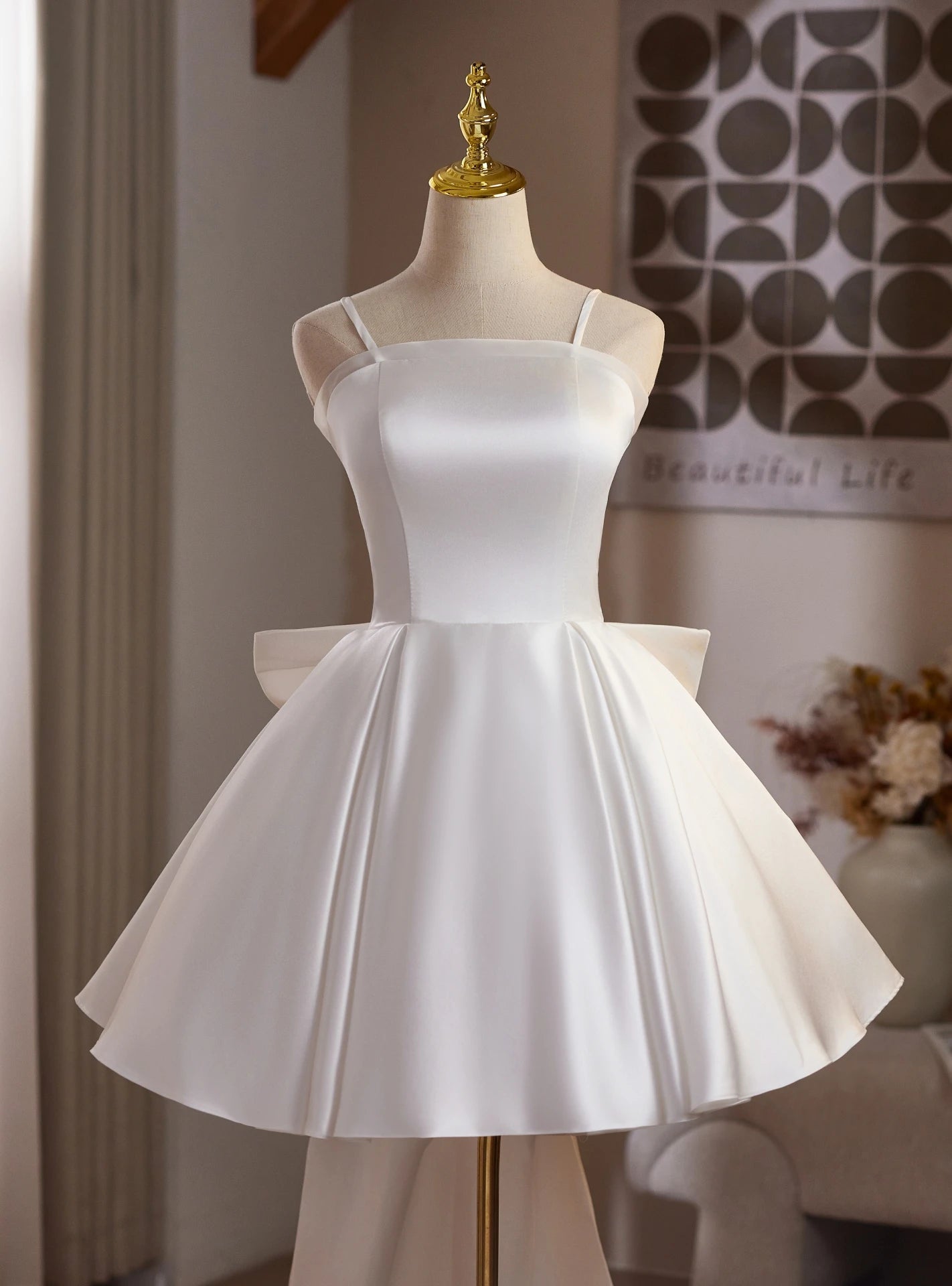 Lovely A-Line Spaghetti Straps Bow-Back Satin White Mini Homecoming Dresses