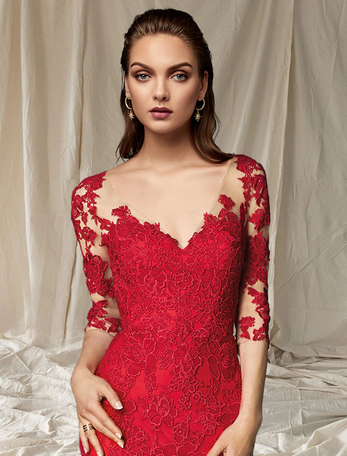 Full-length view of the Weitese mermaid mother of the bride dress, featuring its elegant silhouette and train.