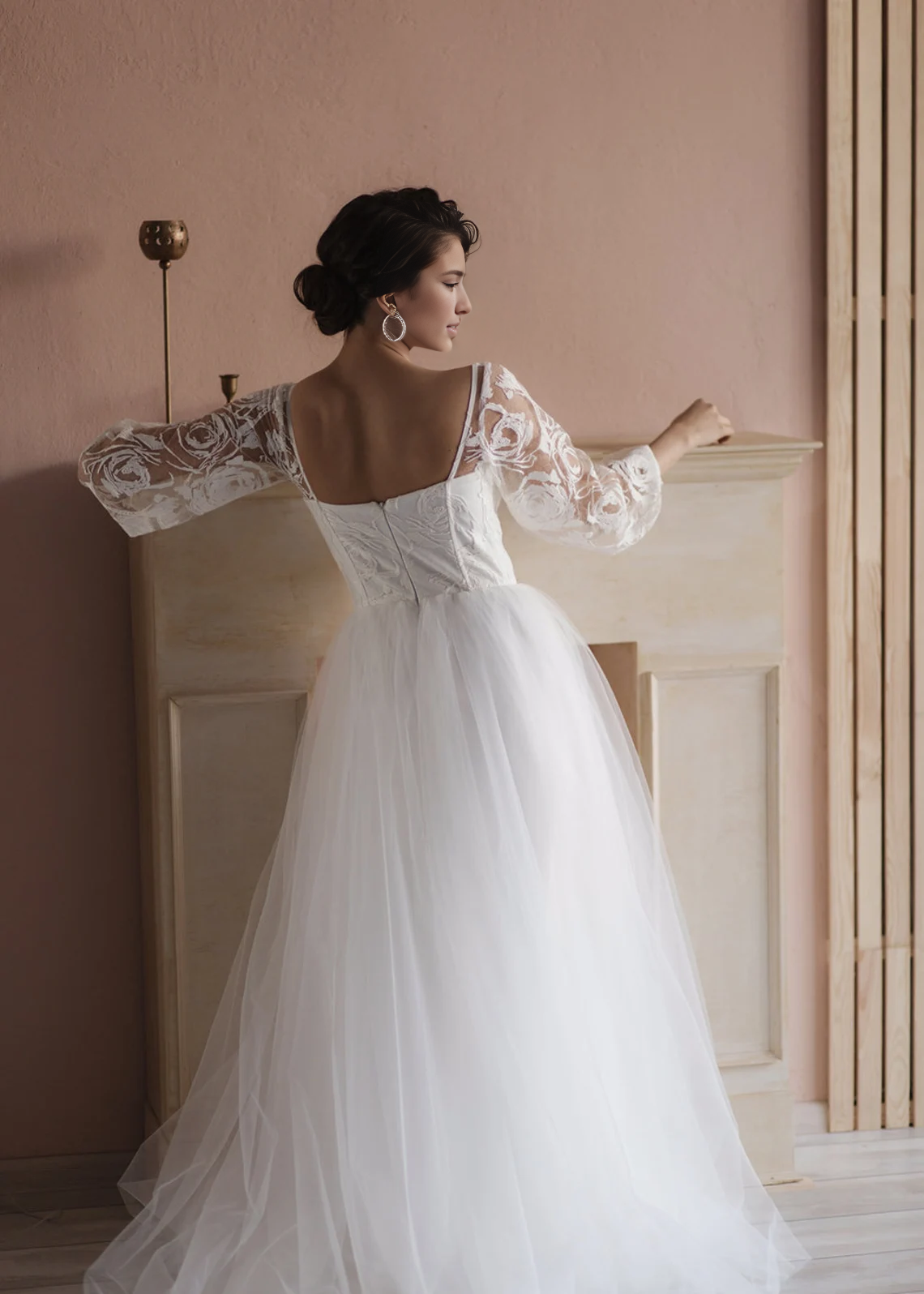 Luxurious Corset Wedding Dress Voluminous Long Boho Sleeves Romantic Embroidered Lace Gown Whimsical Skirt Classic Wedding Bride Dress