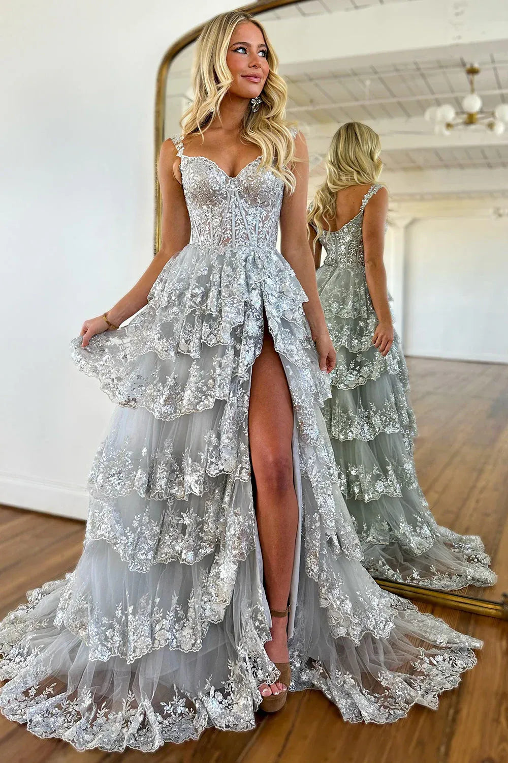 Luxurious Off the Shoulder Sleeveless A-Line Tulle Tiered Long Prom Dress