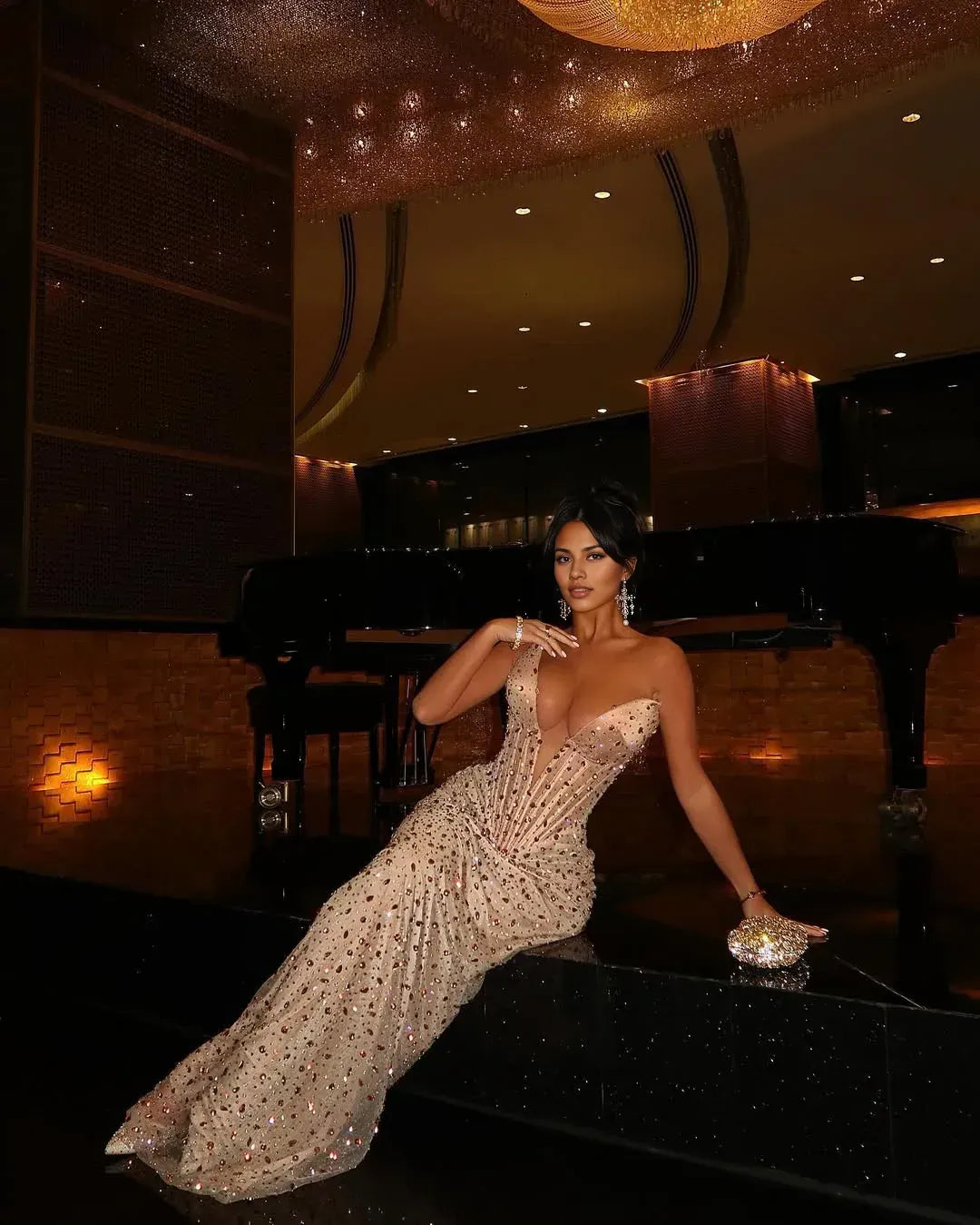 Luxurious Sheath V Neck Sleeveless Pleated Rhinestones Floor-Length Evening Dress