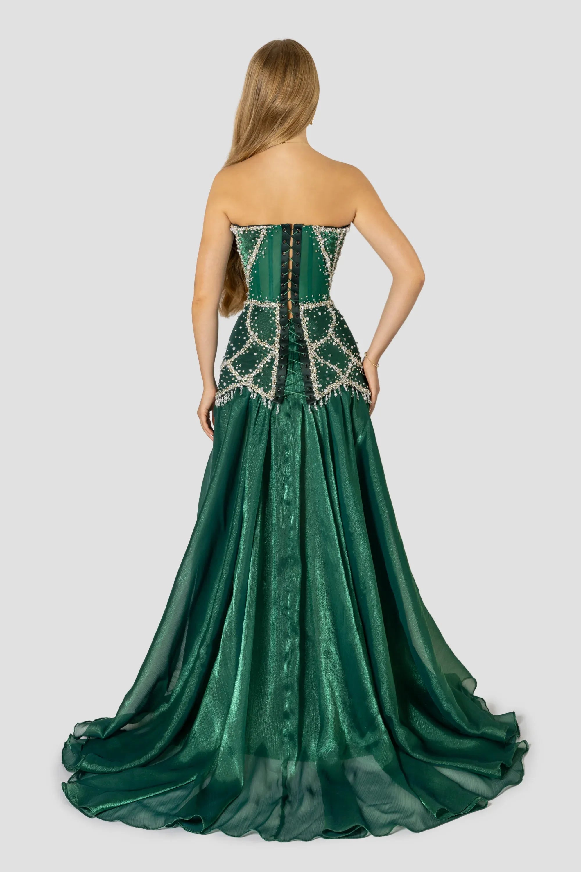 Luxury A-Line Corset Sleeveless Beaded Sweep/Brush Train Prom Dress