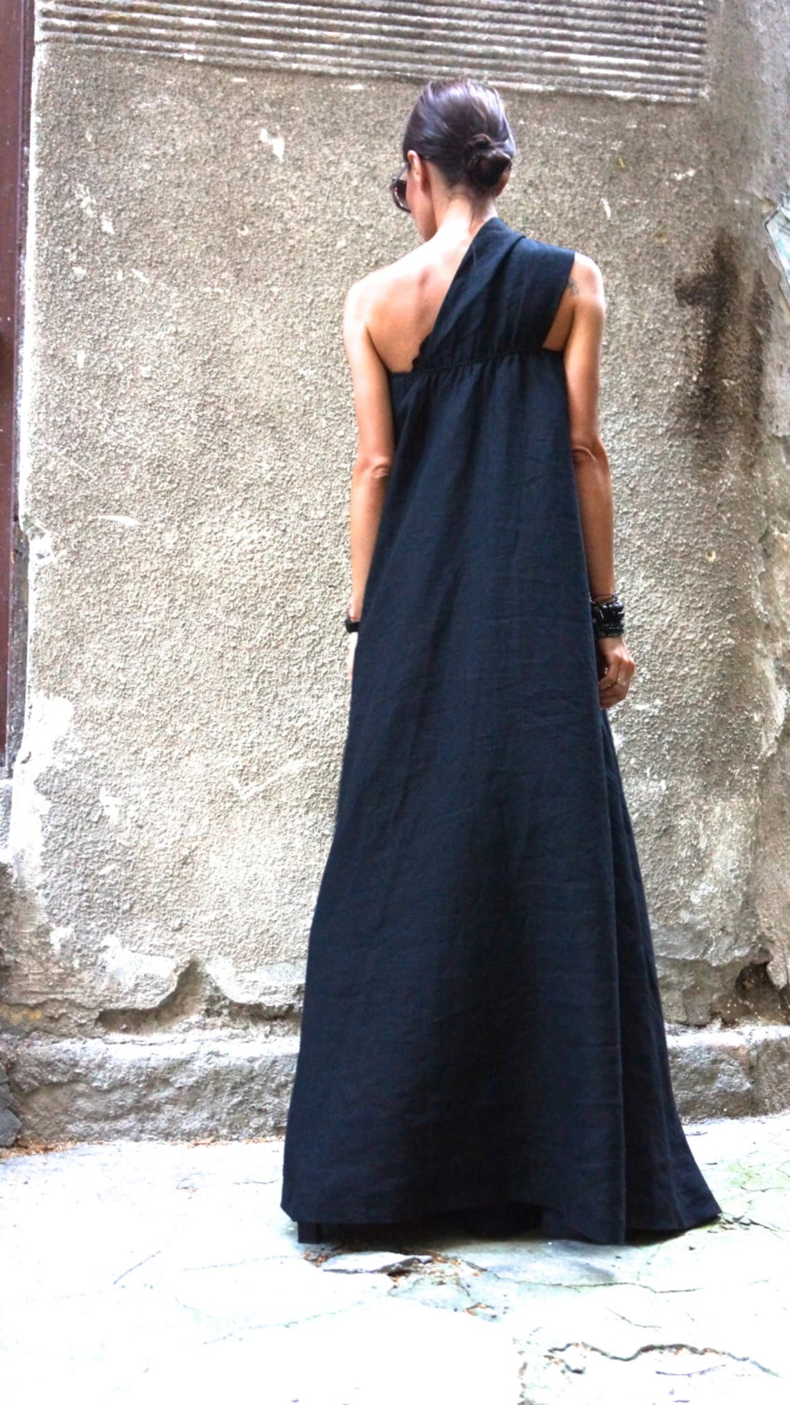 Maxi Dress Black One Shoulder Extravagant Floor Length Party Dress Cold Shoulder Sleeveless Prom Dress