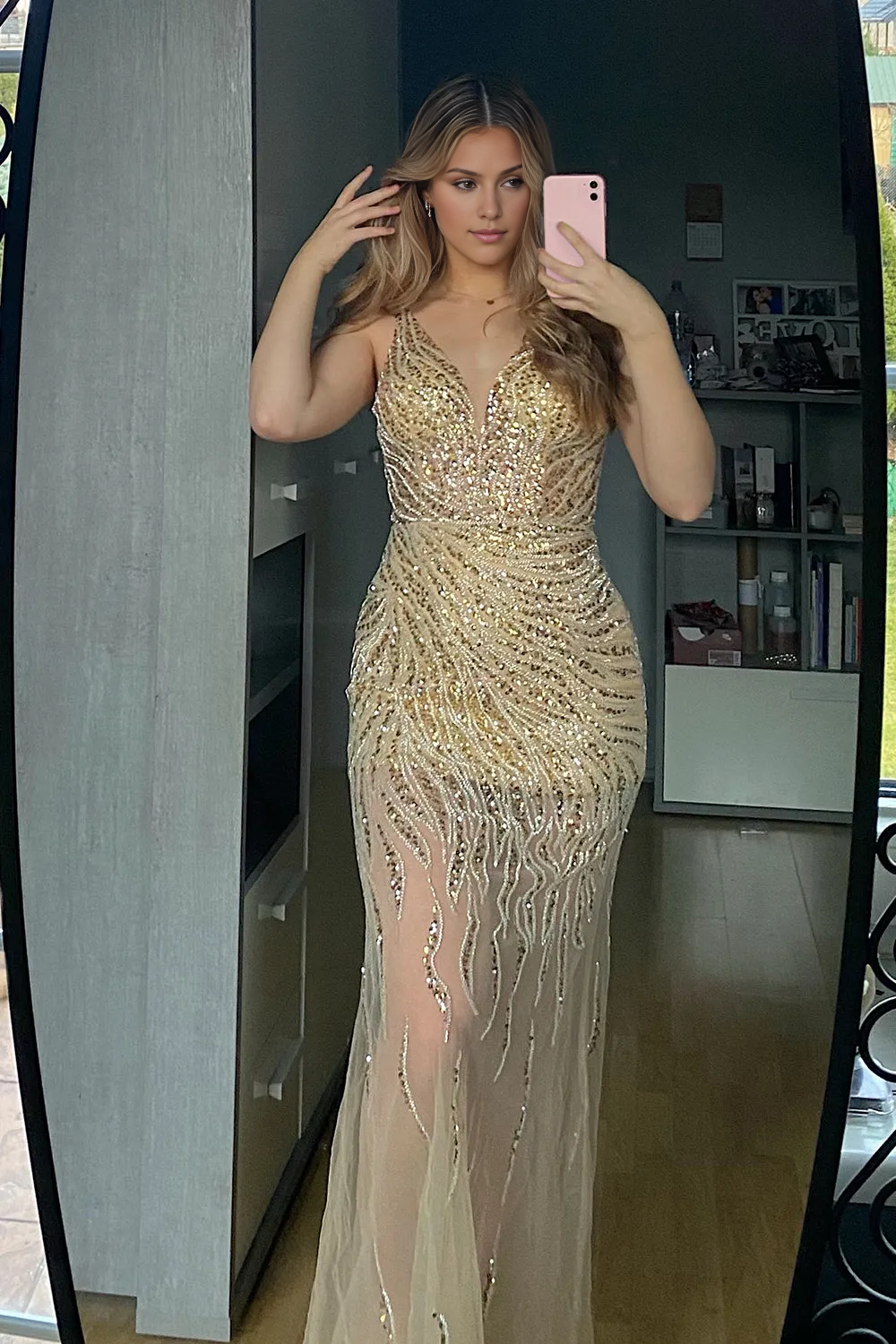 Vestido de fiesta largo de sirena con escote en V profundo y espalda descubierta 