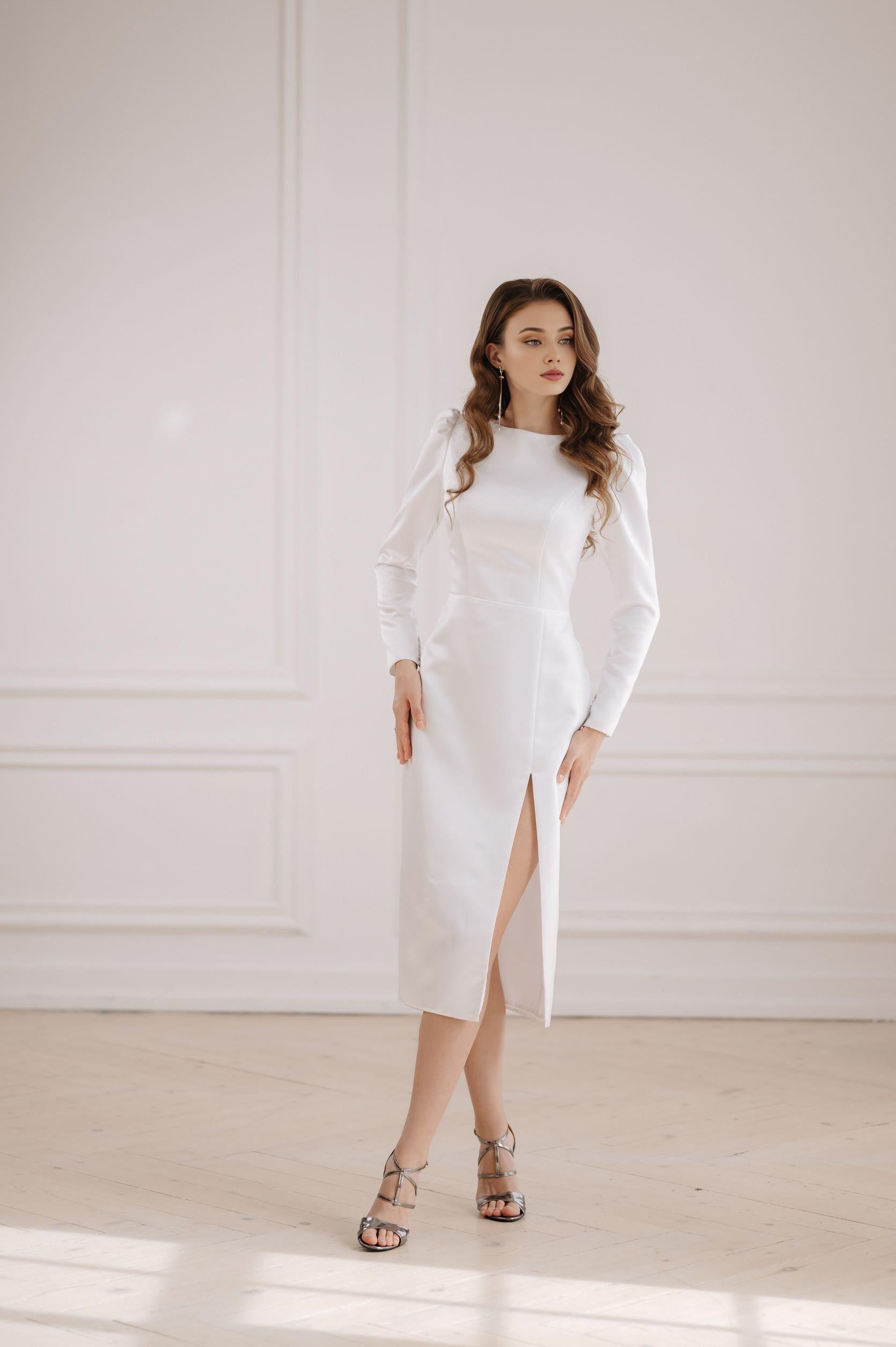 Robe de soirée sirène élégante à manches longues et col rond, en satin, longueur thé 