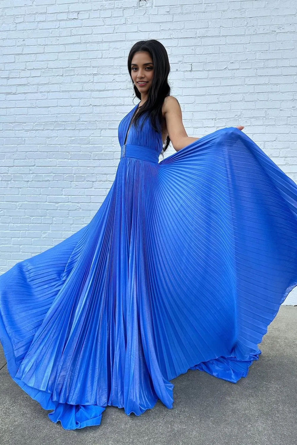 Weitese Prom Dress Store Blue Halter Neck A-Line Pleated Metallic Long Prom Dress with Slit Formal Women's Dresses