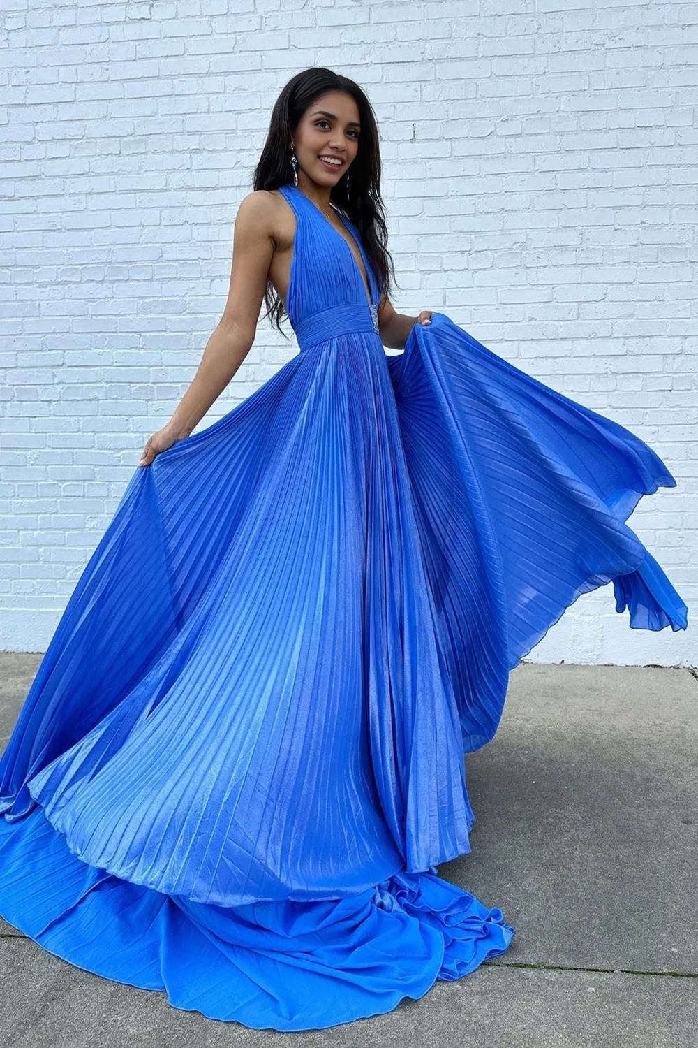 Weitese Prom Dress Store Blue Halter Neck A-Line Pleated Metallic Long Prom Dress with Slit Formal Women's Dresses
